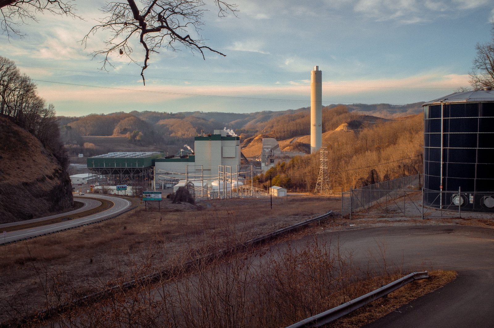 A coal power plant owned by Dominion Energy in Saint Paul, Virginia. The utility must replace all its fossil fuel infrastructure with renewable energy in the coming decades.