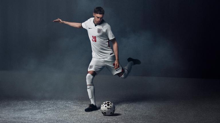 British soccer player Cole Palmer kicks the ball.
