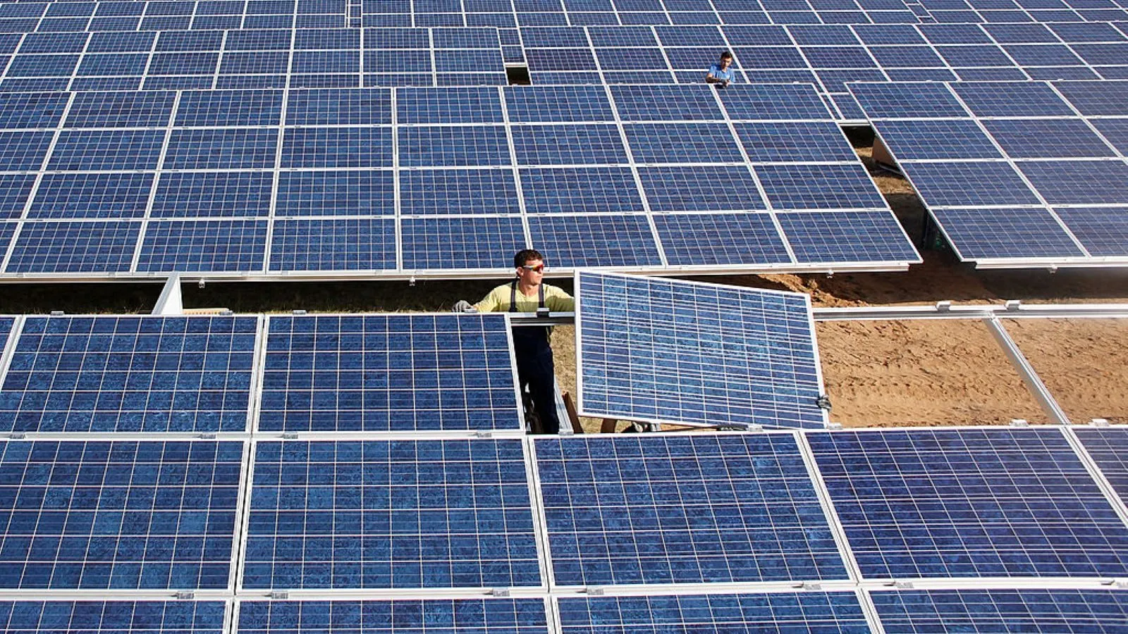 grist.org - Austin Corona - Solar buoyed Europe's grid amid record-breaking heat and drought this summer