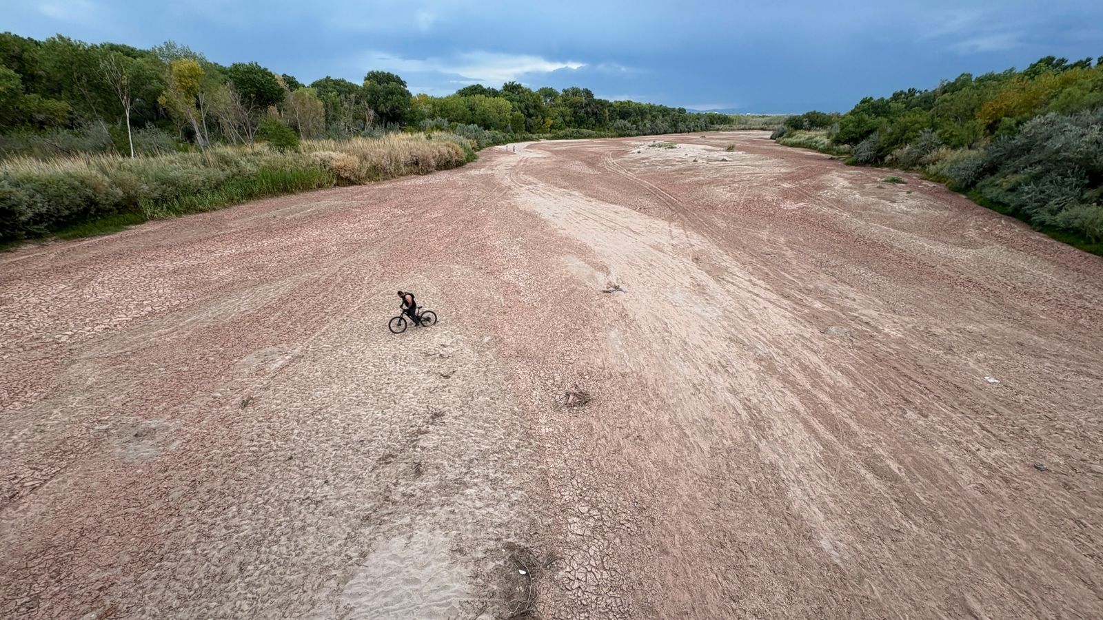 A clean energy source is buried under the desert, but it takes water to use it